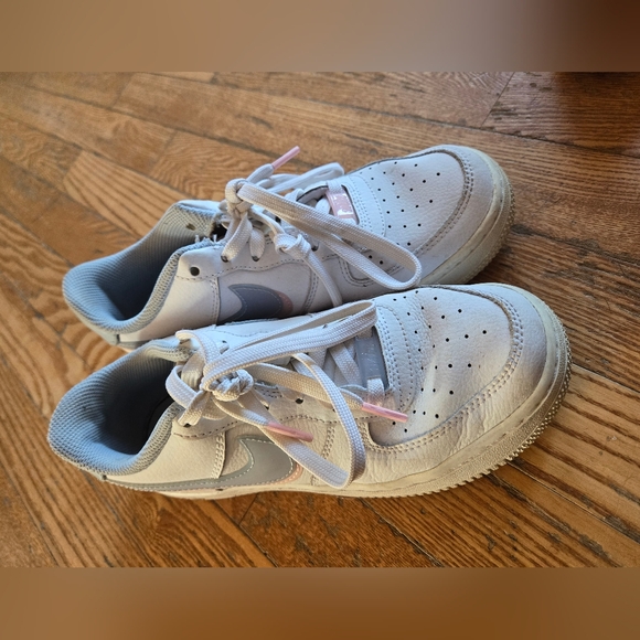 Nike Air Force 1 - Picture 2 of 5